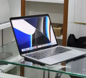 New Laptop Apple MacBook Pro 2019 16GB Intel Core i7 SSD 512GB