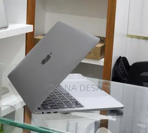 New Laptop Apple MacBook Pro 2019 16GB Intel Core i7 SSD 512GB
