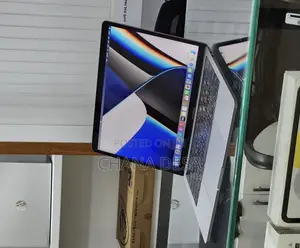 New Laptop Apple MacBook Pro 2019 16GB Intel Core i7 SSD 512GB