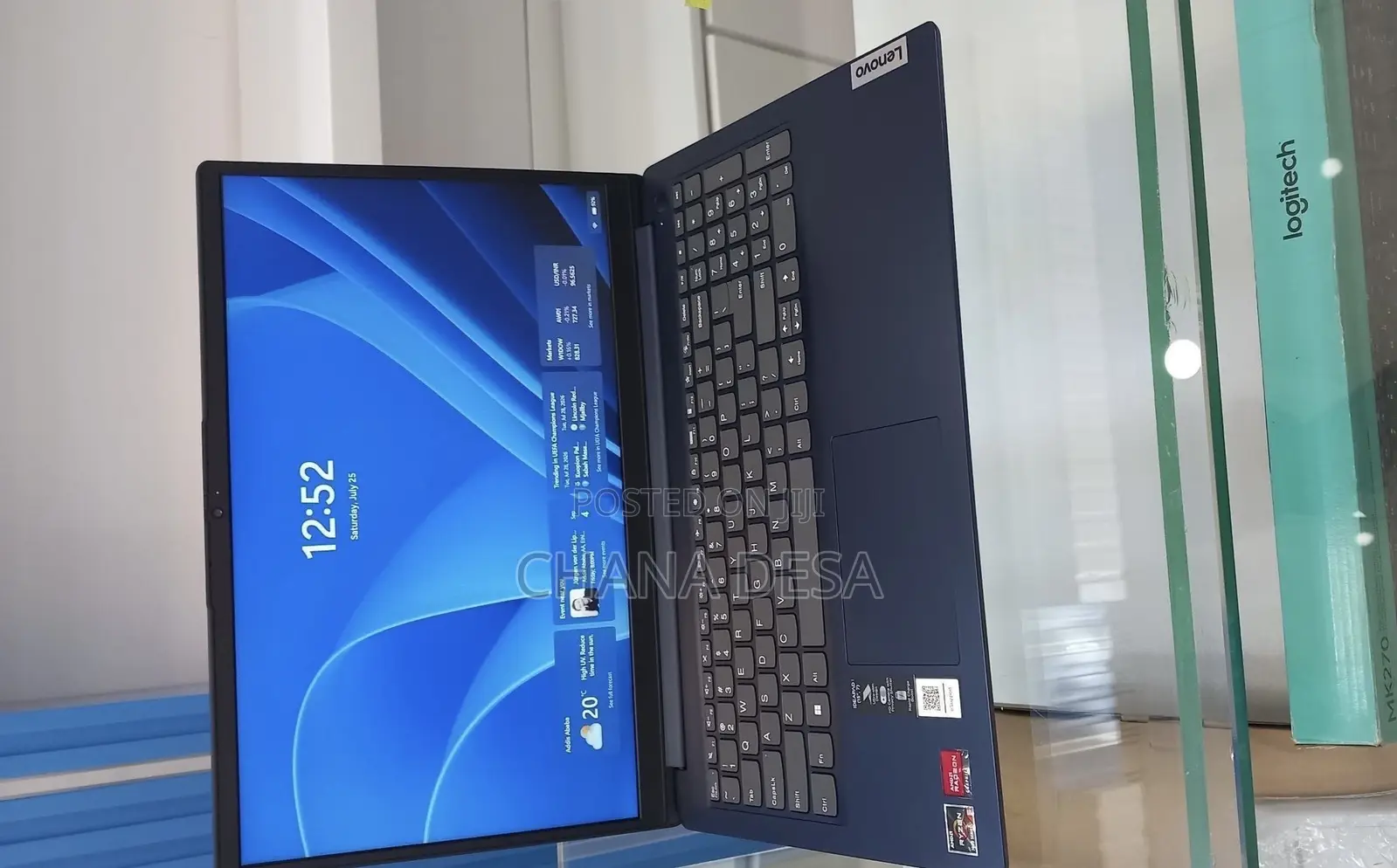 New Laptop Lenovo 8GB AMD Ryzen 5 SSD 256GB