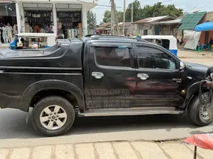 Toyota Hilux 2.5 D-4D SRX 2010 Black
