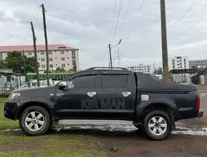 Toyota Hilux 2.5 D-4D SRX 2010 Black