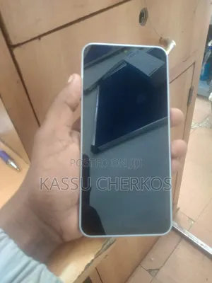 New Samsung Galaxy M17 5G 128 GB White