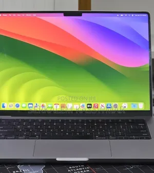 New Laptop Apple MacBook Pro 2023 M3 8GB Apple M3 SSD 512GB