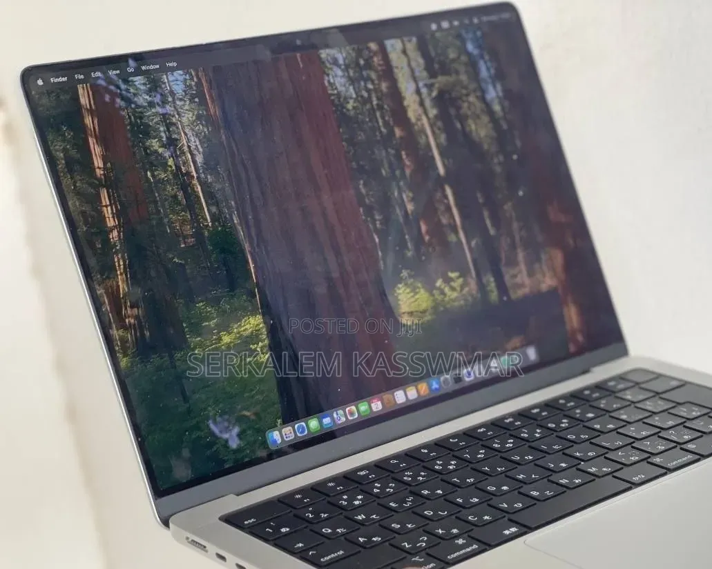New Laptop Apple MacBook Pro 2024 M4 16GB Apple M4 SSD 512GB