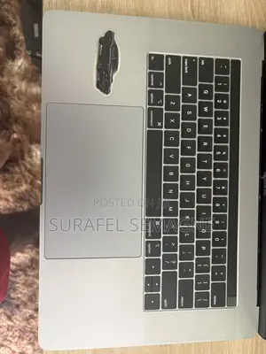 Laptop Apple MacBook 2018 32GB Intel Core i9 SSD 1T