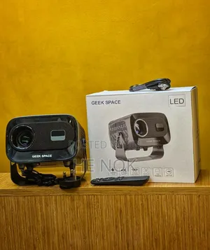 Geek Space Projector Quality, Mini Projector
