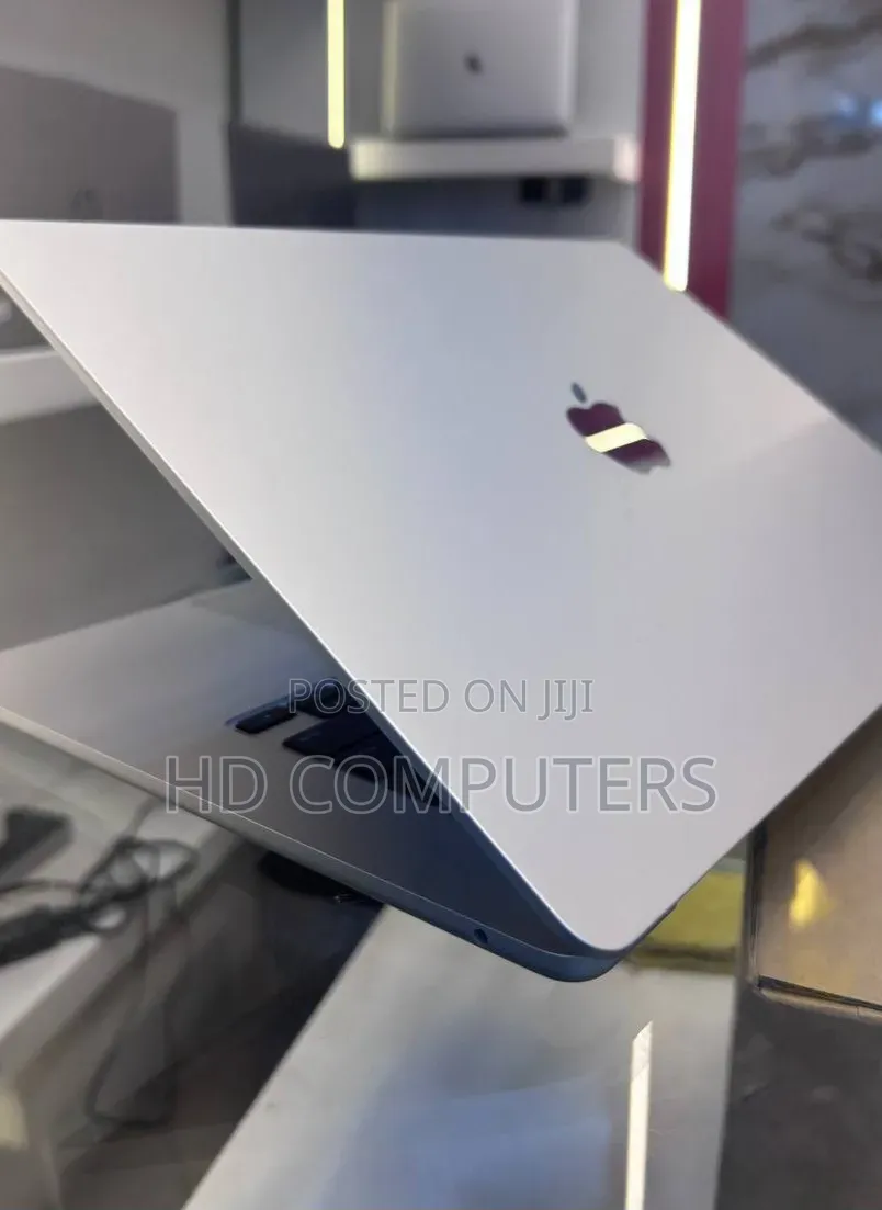 New Laptop Apple MacBook Air 2025 M4 24GB Apple M4 SSD 1T