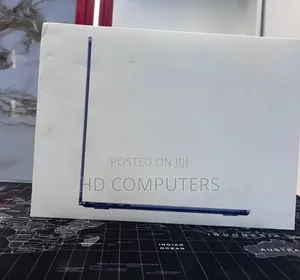 New Laptop Apple MacBook Air 2025 M4 16GB Apple M5 SSD 512GB