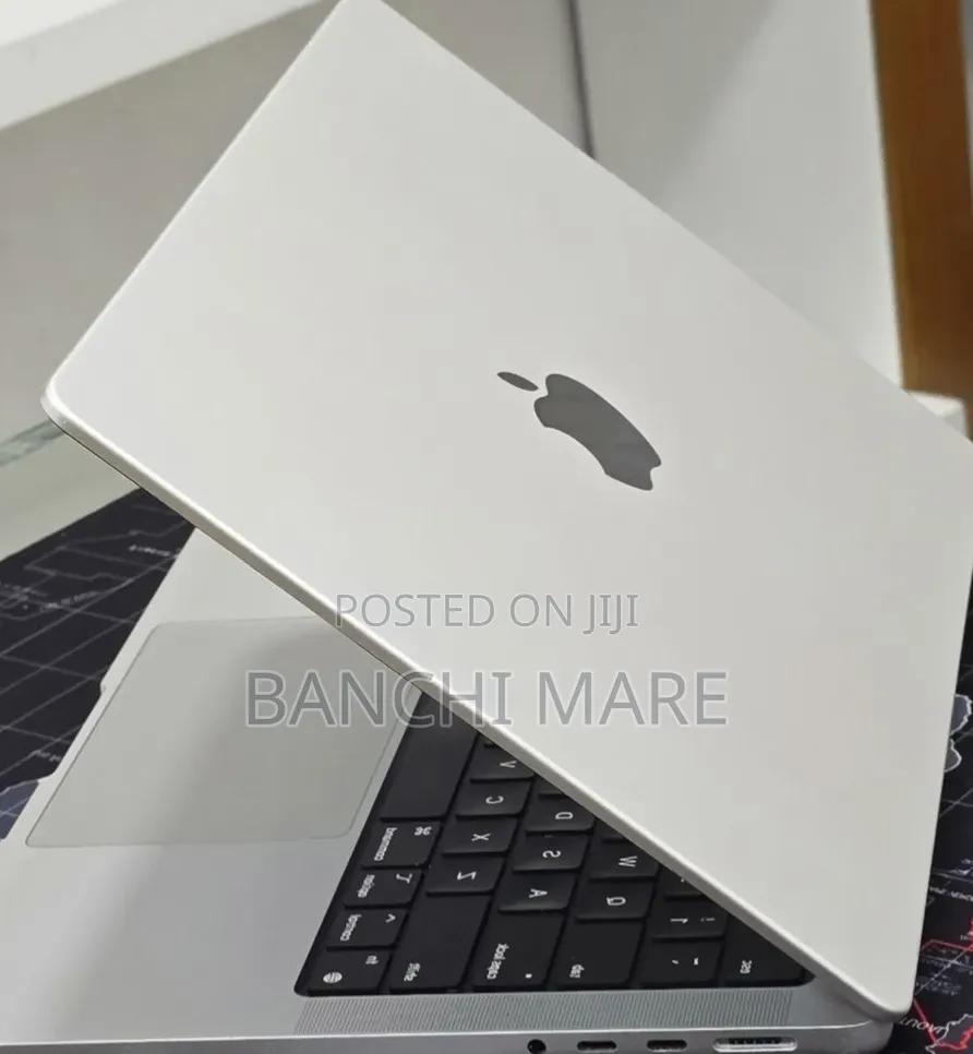 New Laptop Apple MacBook Pro 2021 M1 32GB Apple M1 SSD 512GB