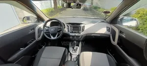 Hyundai Creta 2017 Pink