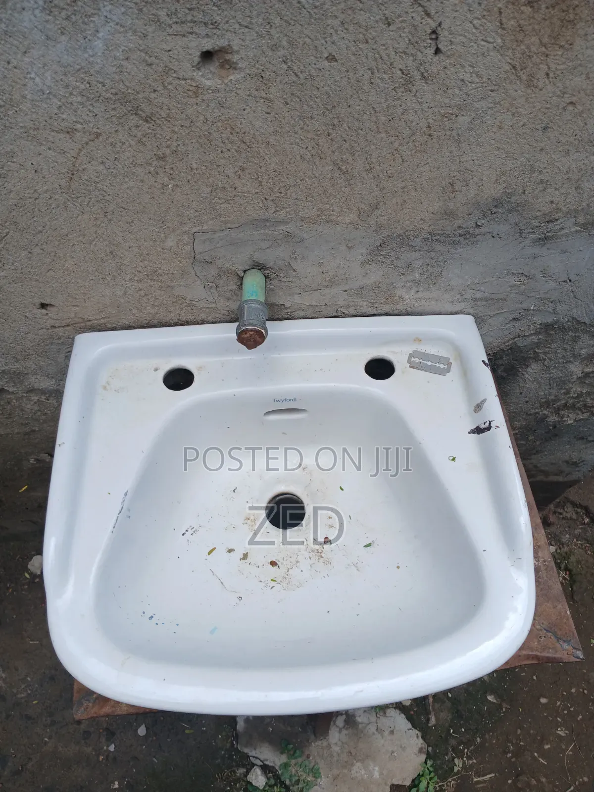 Hand Wash Sinc and Toilet Sinc