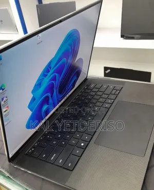 New Laptop Dell XPS 15 16GB Intel Core i7 SSD 512GB