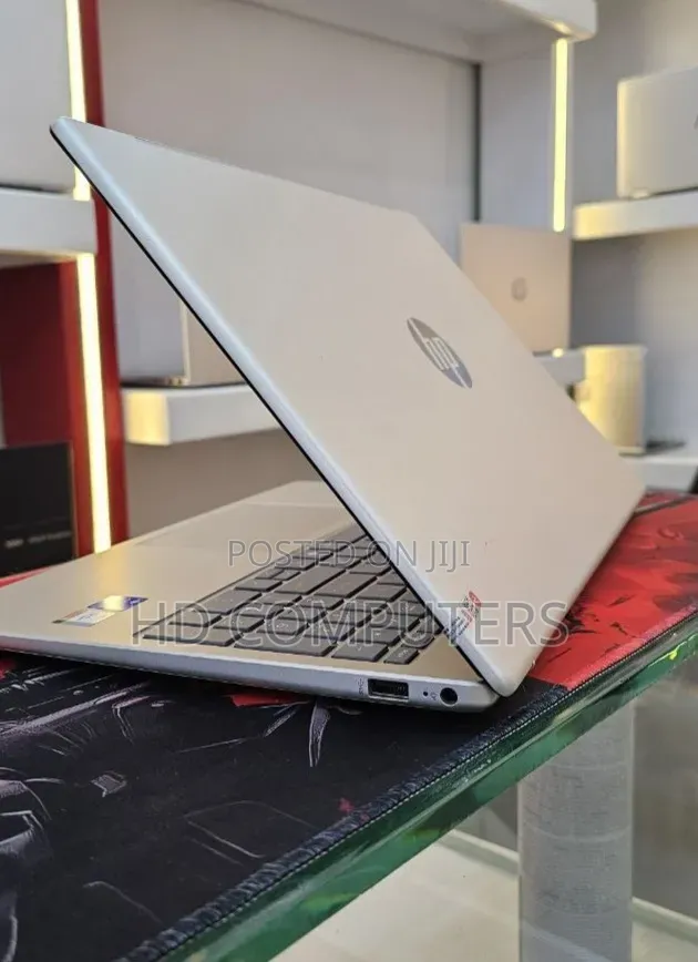 New Laptop HP Stream Notebook 16GB Intel Core i7 SSD 1T