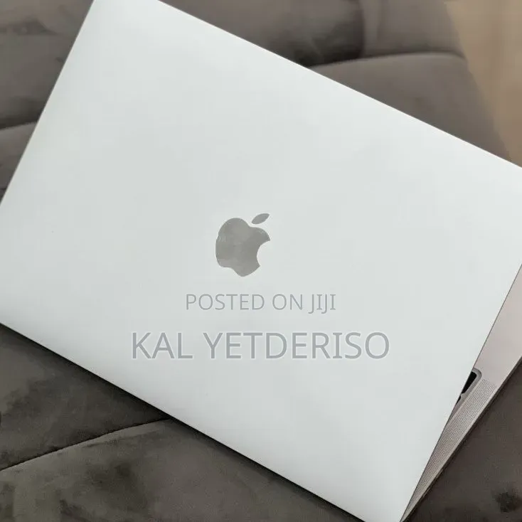 New Laptop Apple MacBook Air 2022 M2 8GB Apple M2 SSD 512GB