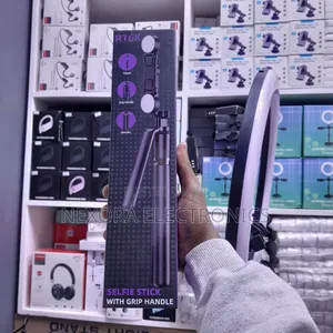 Selfie Stivk R16k