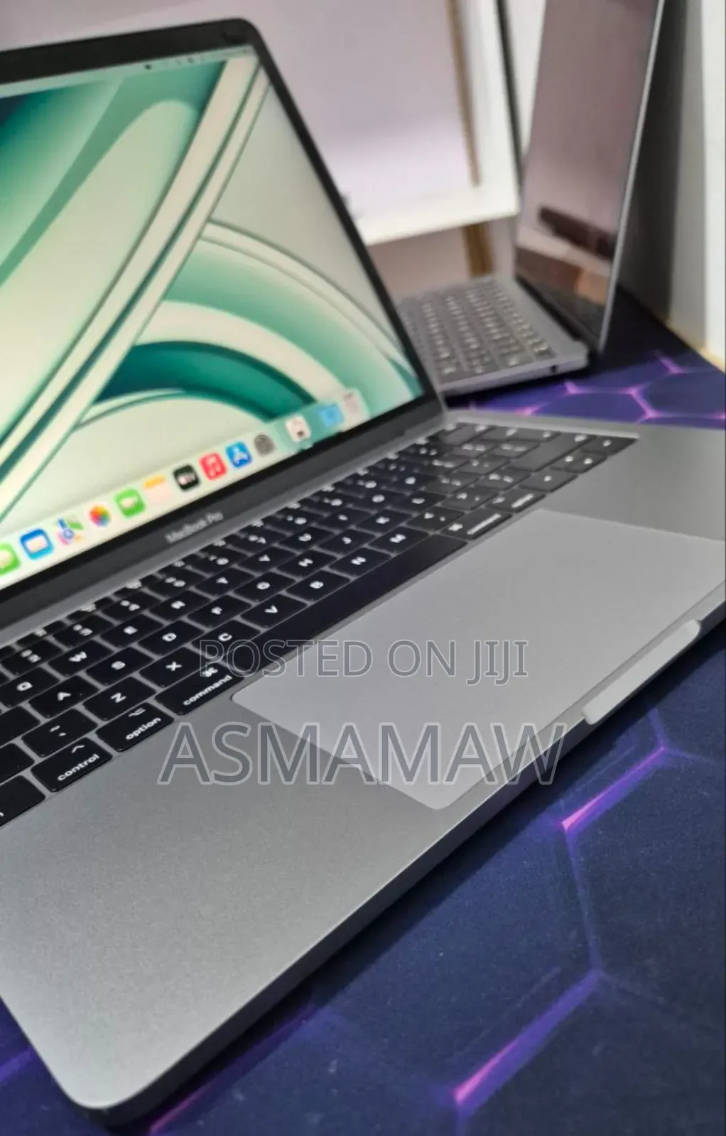 New Laptop Apple MacBook Pro 2017 8GB Intel Core i5 SSD 256GB