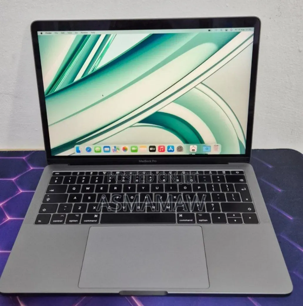 New Laptop Apple MacBook Pro 2017 8GB Intel Core i5 SSD 256GB