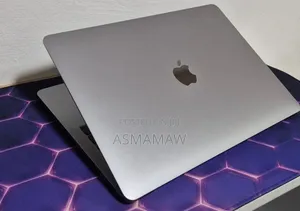 New Laptop Apple MacBook Pro 2017 8GB Intel Core i5 SSD 256GB