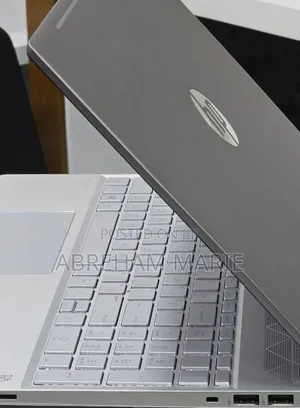 New Laptop HP Pavilion 15 16GB Intel Core i7 SSD 256GB