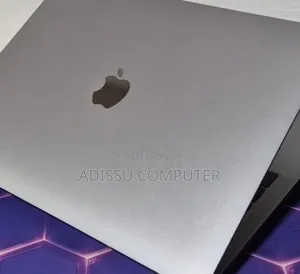 New Laptop Apple MacBook Pro 2017 8GB Intel Core i5 SSD 256GB