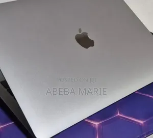 New Laptop Apple MacBook Pro 2017 8GB Intel Core i5 SSD 256GB