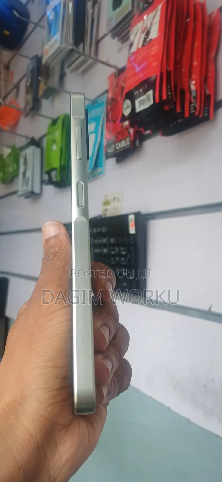 New Samsung Galaxy A06 64 GB Gold