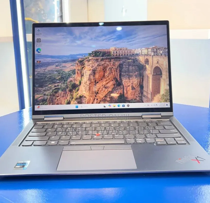 New Laptop Lenovo ThinkPad X1 Yoga 16GB Intel Core i7 SSD 512GB