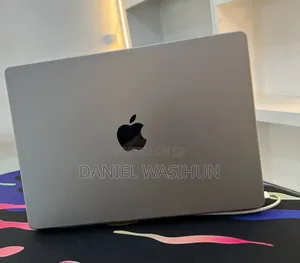 New Laptop Apple MacBook Pro 2023 M3 Pro 8GB Apple M3 Pro SSD 512GB