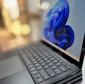 New Laptop Microsoft Surface 16GB Intel Core i7 SSD 256GB