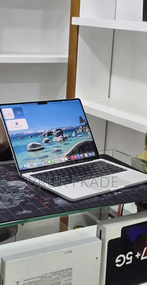 New Laptop Apple MacBook Pro 2021 M1 32GB Apple M1 Pro SSD 512GB