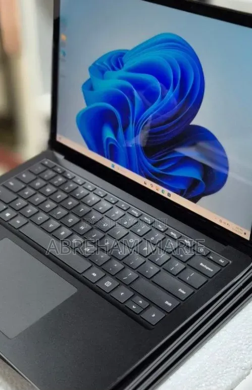 New Laptop Microsoft Surface Laptop 3 16GB Intel Core i7 SSD 256GB