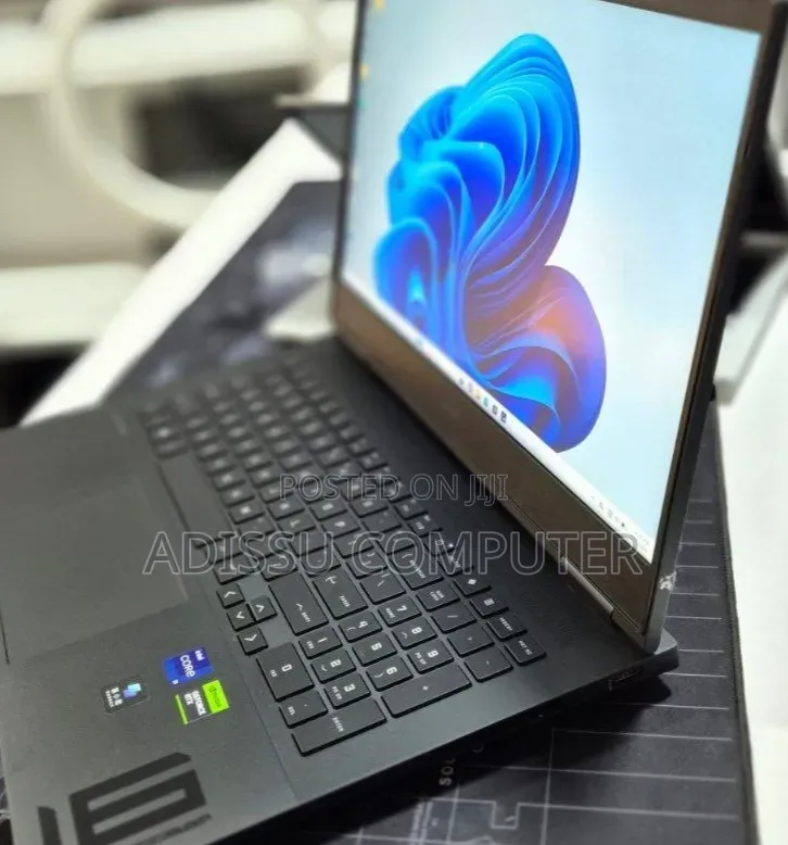 New Laptop Asus ROG Strix G15 16GB Intel Core i9 SSD 1T