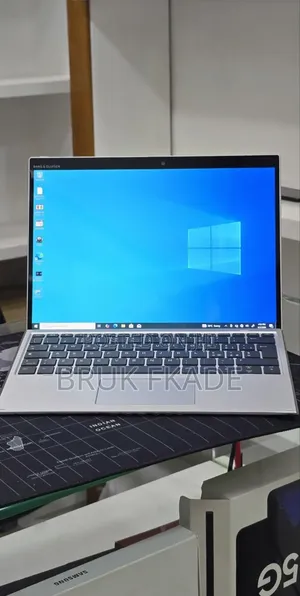 New Laptop HP Elite X2 G8 8GB Intel Core i5 SSD 256GB
