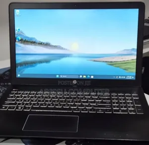 New Laptop HP Pavilion 15 8GB Intel Core i7 SSD 256GB