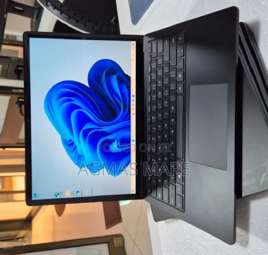 New Laptop Microsoft Surface Laptop 3 16GB Intel Core i5 SSD 256GB