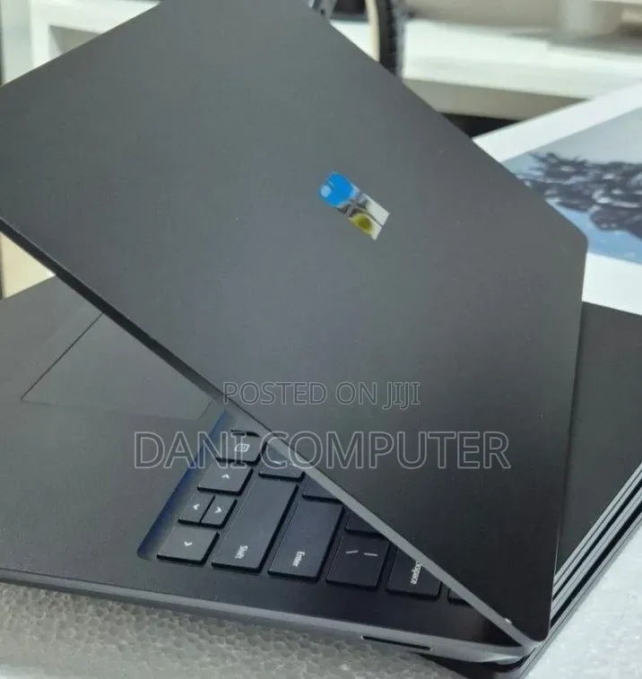 New Laptop Microsoft Surface 16GB Intel Core i5 SSD 256GB
