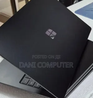 New Laptop Microsoft Surface 16GB Intel Core i5 SSD 256GB