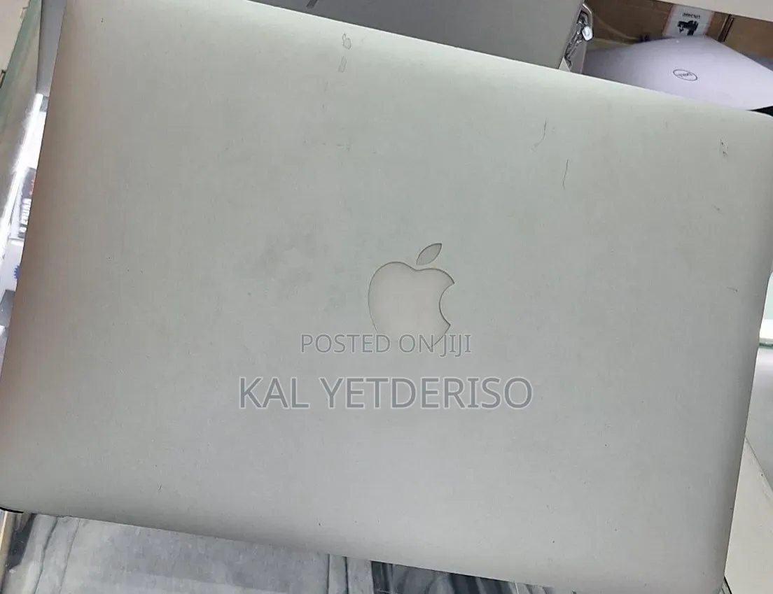 New Laptop Apple MacBook Air 2013 128GB Intel Core i5 SSD 4T