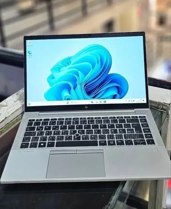 New Laptop HP EliteBook 840 G8 16GB Intel Core i5 SSD 512GB