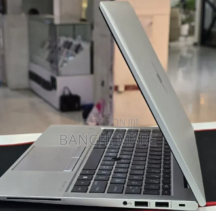 New Laptop HP EliteBook 840 G8 16GB Intel Core i5 SSD 512GB