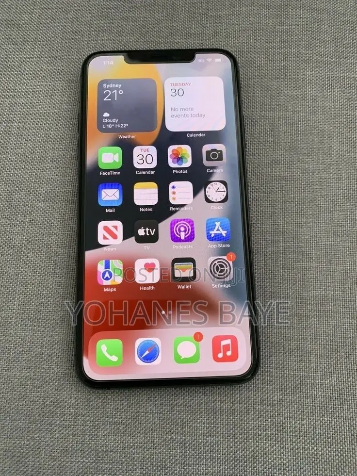 New Apple iPhone 11 64 GB Black