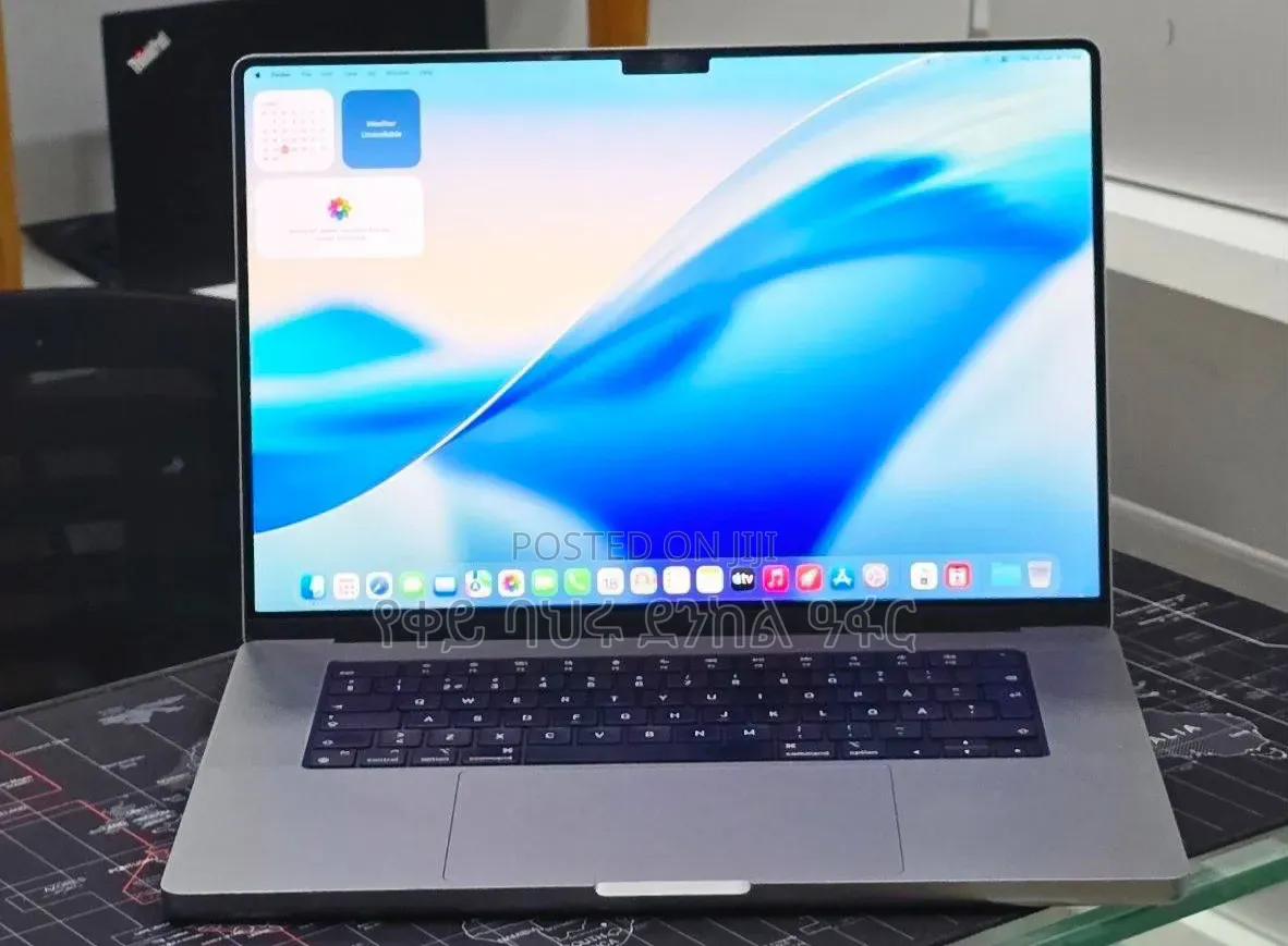 New Laptop Apple MacBook Pro 2021 M1 16GB Intel Core i9 SSD 512GB