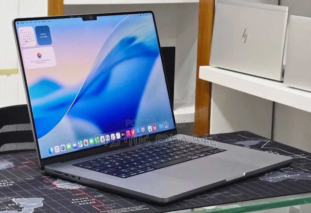 New Laptop Apple MacBook Pro 2021 M1 16GB Intel Core i9 SSD 512GB