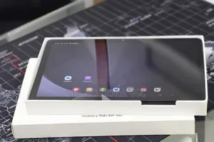 New Laptop Samsung Galaxy Book6 4GB Intel Core i5 SSD 72GB
