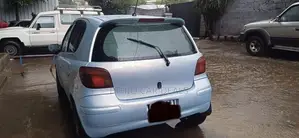 Toyota Vitz 2004 Blue