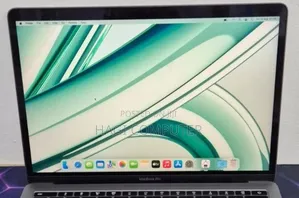 New Laptop Apple MacBook Pro 2017 8GB Intel Core i5 SSD 256GB