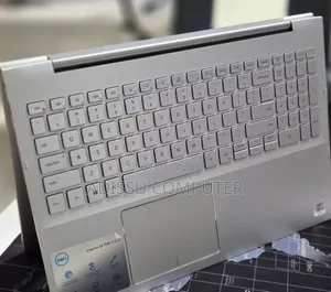 New Laptop Dell XPS 15 8GB Intel Core i5 SSD 256GB