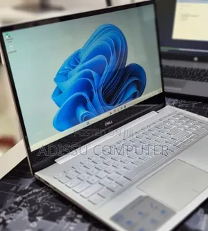 New Laptop Dell XPS 15 8GB Intel Core i5 SSD 256GB