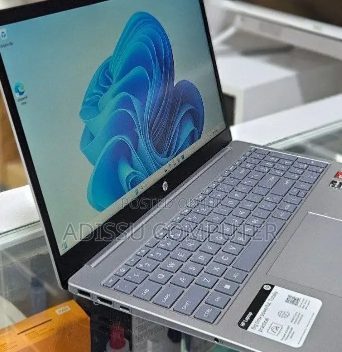 New Laptop HP Stream Notebook 16GB AMD Ryzen 5 SSD 256GB